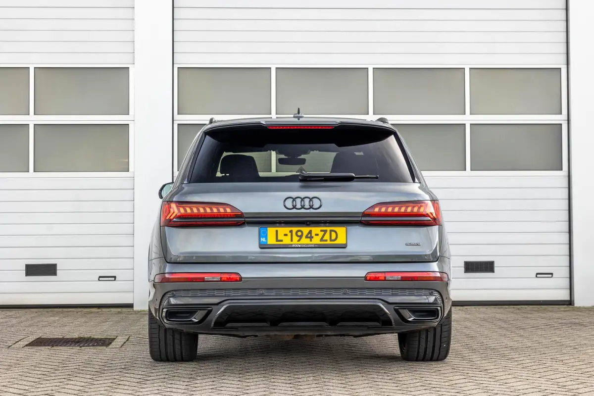 55 TFSIe 381pk quattro Pro Line S | Panoramadak | Trekhaak | HUD | Luchtvering | Massagestoelen