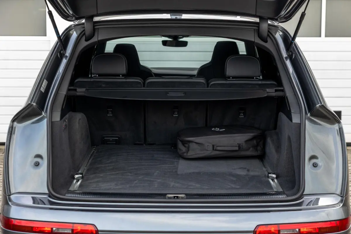 55 TFSIe 381pk quattro Pro Line S | Panoramadak | Trekhaak | HUD | Luchtvering | Massagestoelen