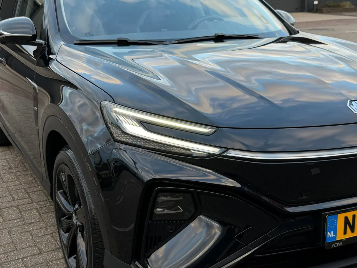 AWD Performance 70 kWh l Trekhaak l BOSE l Sfeerverlichting