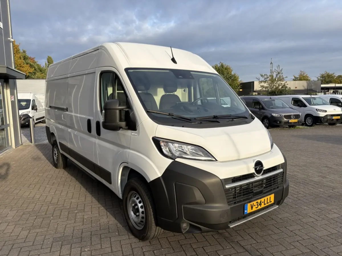Electric 3.5t L3H2 Zwaar 110 kWh ECC | Navigatie | Camera