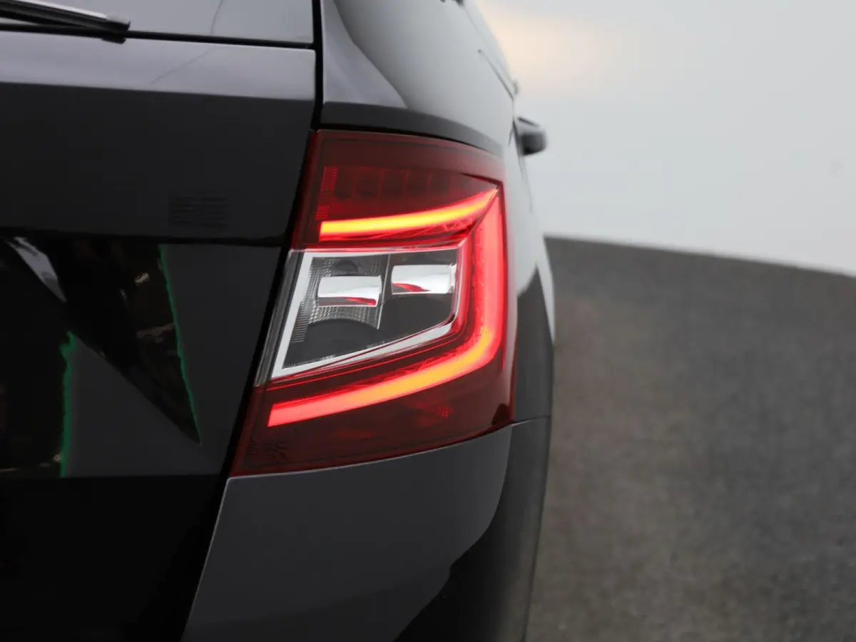 1.0 TSI Business Edition | APPLE CARPLAY - ANDROID AUTO | STOELVERWARMING | KEYLESS START | CRUISE CONTROL | AIRCO | NAVIGATIE |