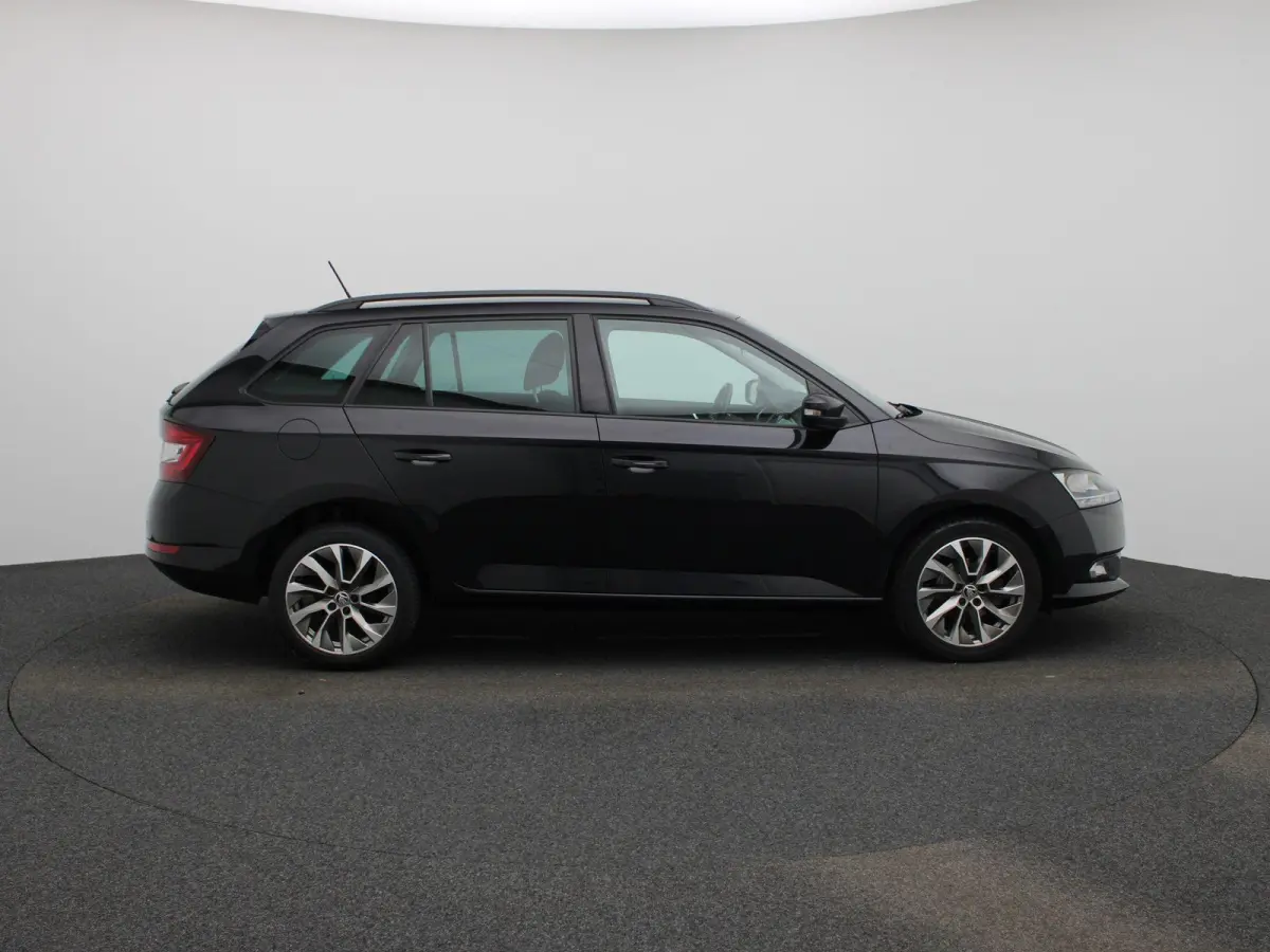 1.0 TSI Business Edition | APPLE CARPLAY - ANDROID AUTO | STOELVERWARMING | KEYLESS START | CRUISE CONTROL | AIRCO | NAVIGATIE |