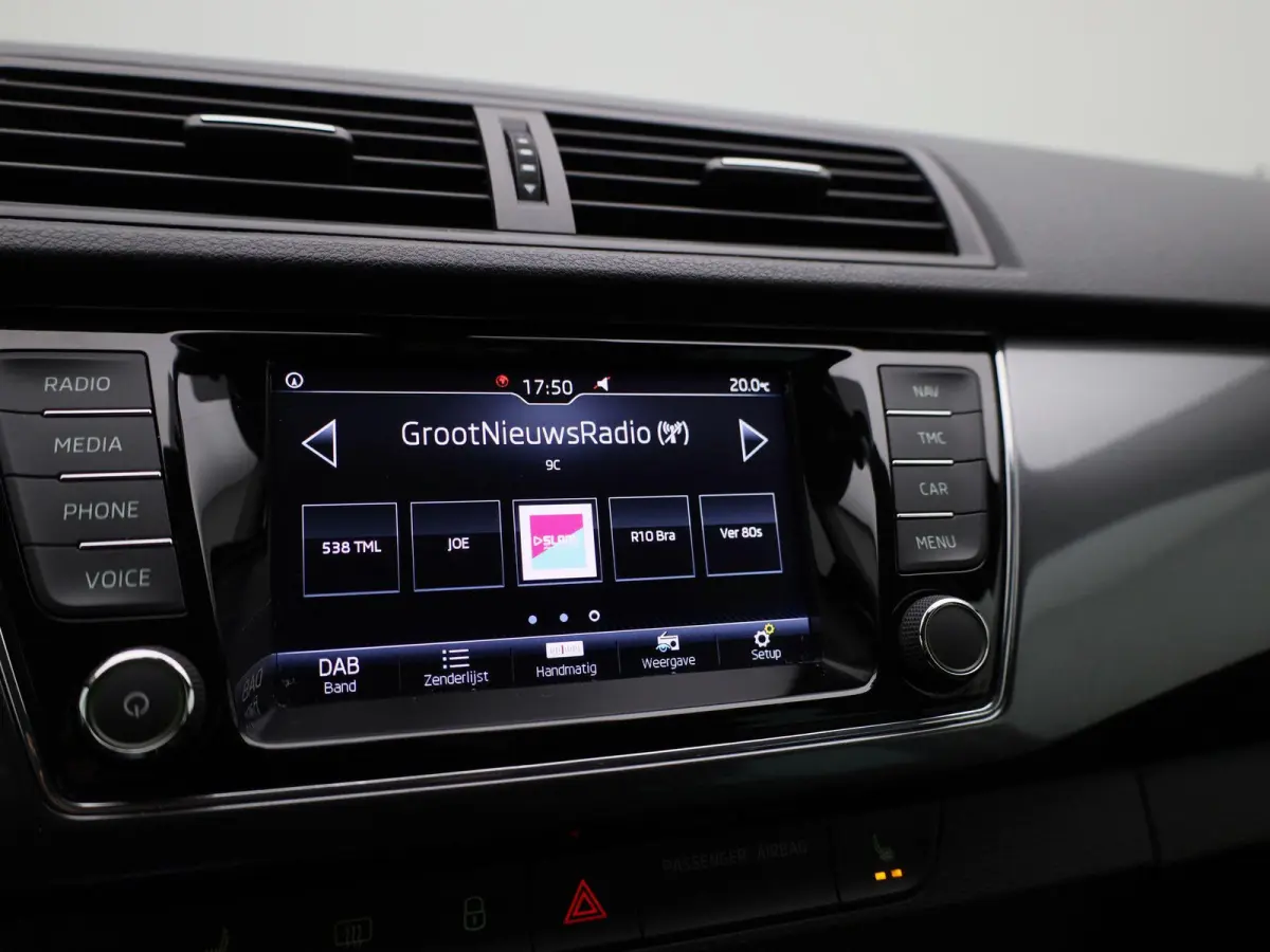 1.0 TSI Business Edition | APPLE CARPLAY - ANDROID AUTO | STOELVERWARMING | KEYLESS START | CRUISE CONTROL | AIRCO | NAVIGATIE |