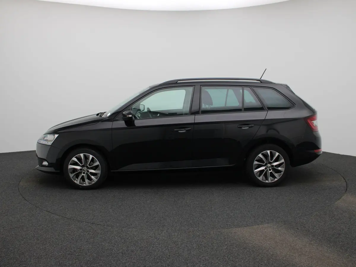 1.0 TSI Business Edition | APPLE CARPLAY - ANDROID AUTO | STOELVERWARMING | KEYLESS START | CRUISE CONTROL | AIRCO | NAVIGATIE |
