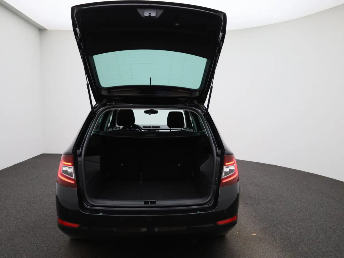 1.0 TSI Business Edition | APPLE CARPLAY - ANDROID AUTO | STOELVERWARMING | KEYLESS START | CRUISE CONTROL | AIRCO | NAVIGATIE |