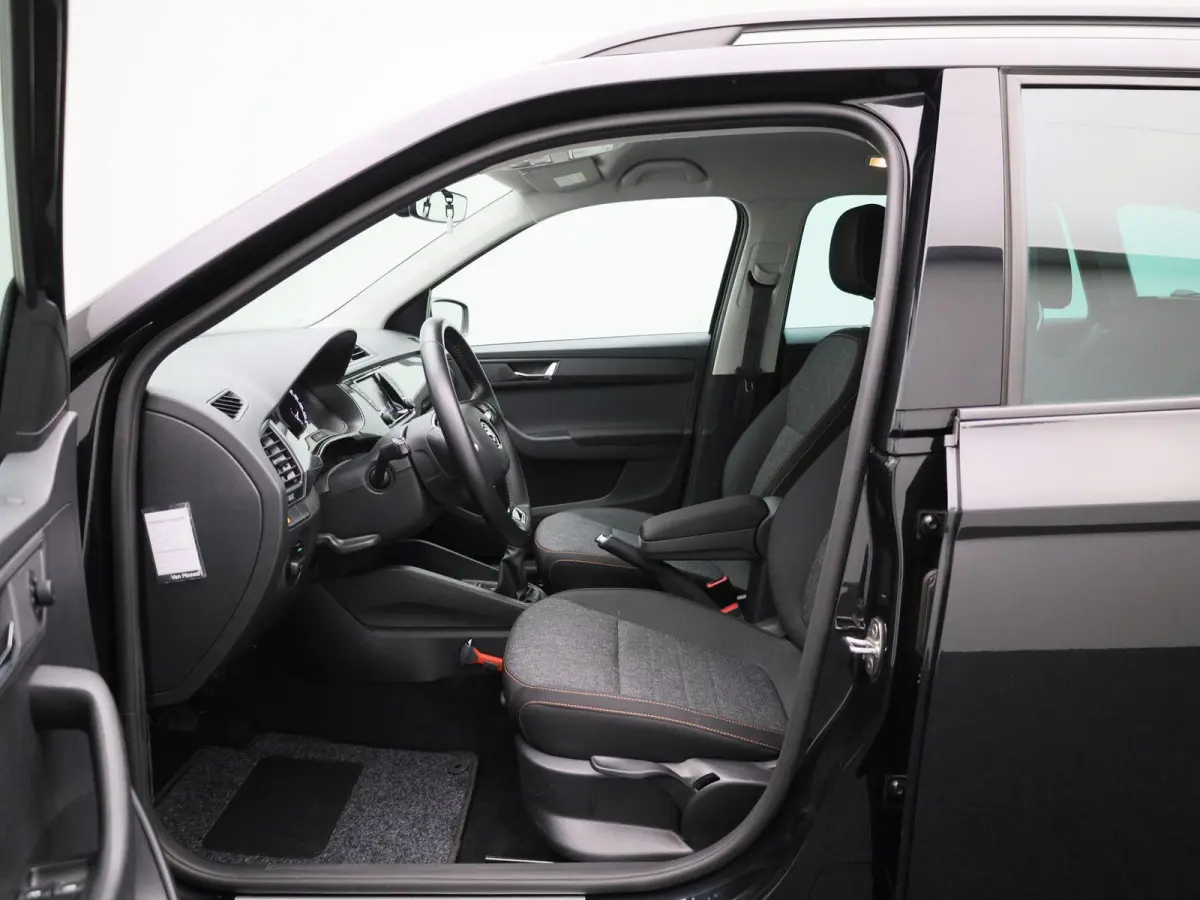 1.0 TSI Business Edition | APPLE CARPLAY - ANDROID AUTO | STOELVERWARMING | KEYLESS START | CRUISE CONTROL | AIRCO | NAVIGATIE |