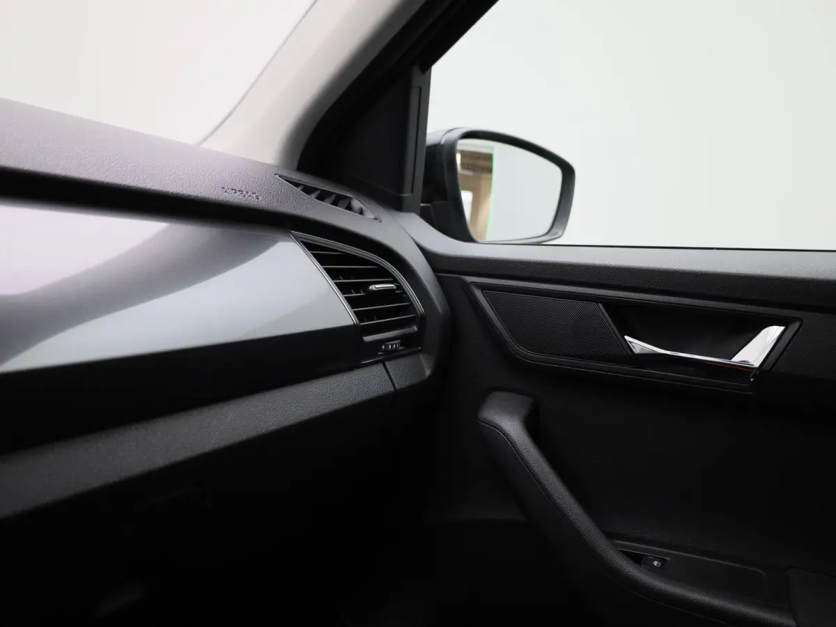 1.0 TSI Business Edition | APPLE CARPLAY - ANDROID AUTO | STOELVERWARMING | KEYLESS START | CRUISE CONTROL | AIRCO | NAVIGATIE |