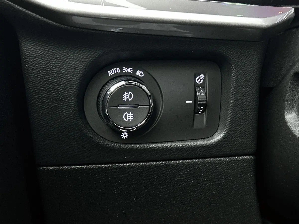 Ultimate 50-kWh 11kw bl. | Stoel-Stuurverwarming | Adaptive cruise control |