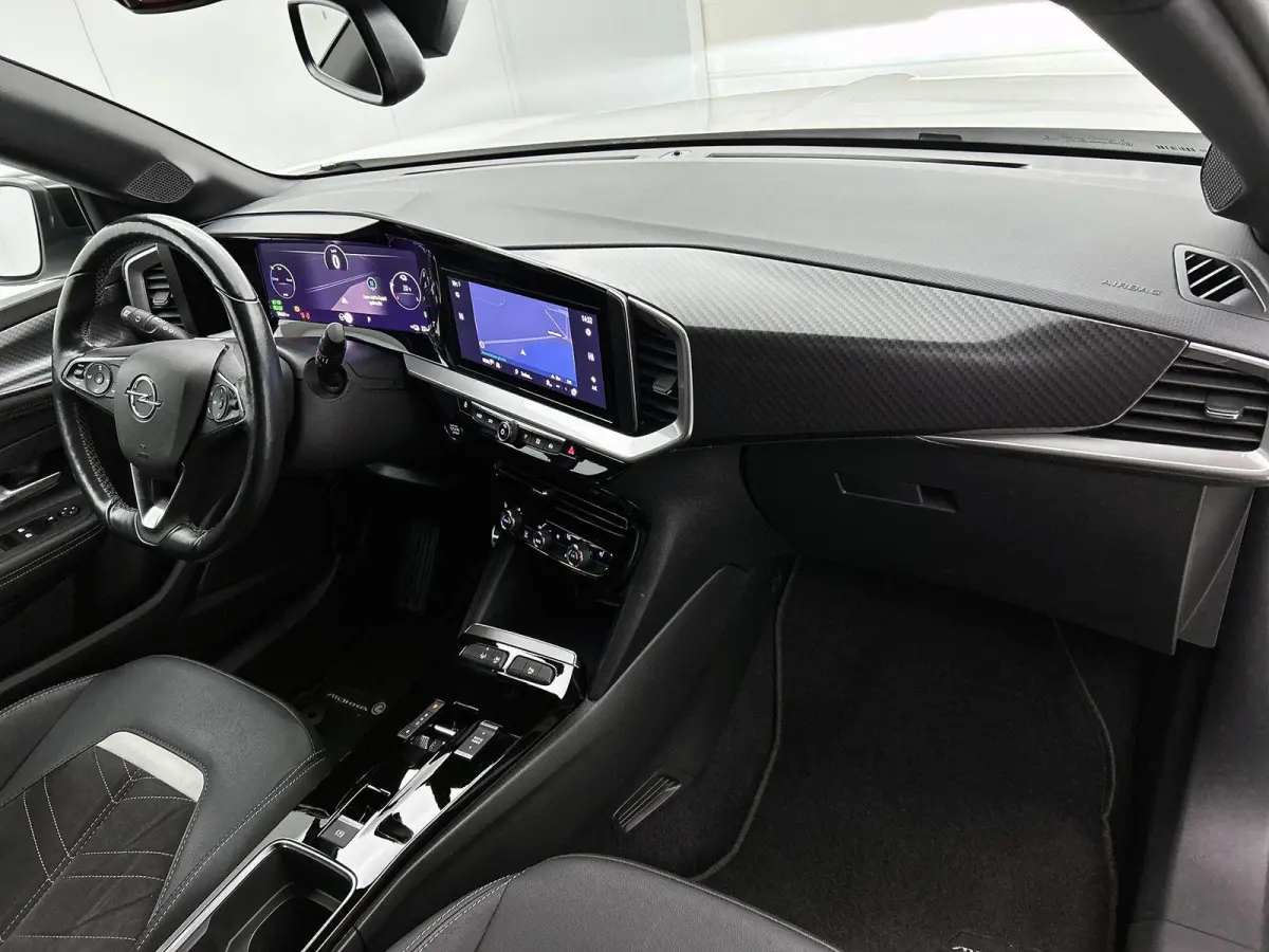 Ultimate 50-kWh 11kw bl. | Stoel-Stuurverwarming | Adaptive cruise control |