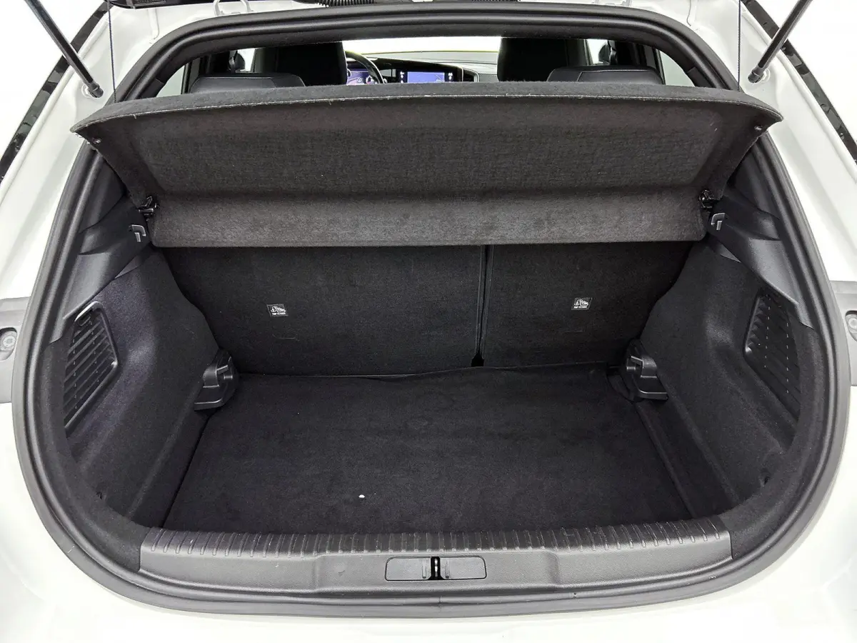 Ultimate 50-kWh 11kw bl. | Stoel-Stuurverwarming | Adaptive cruise control |