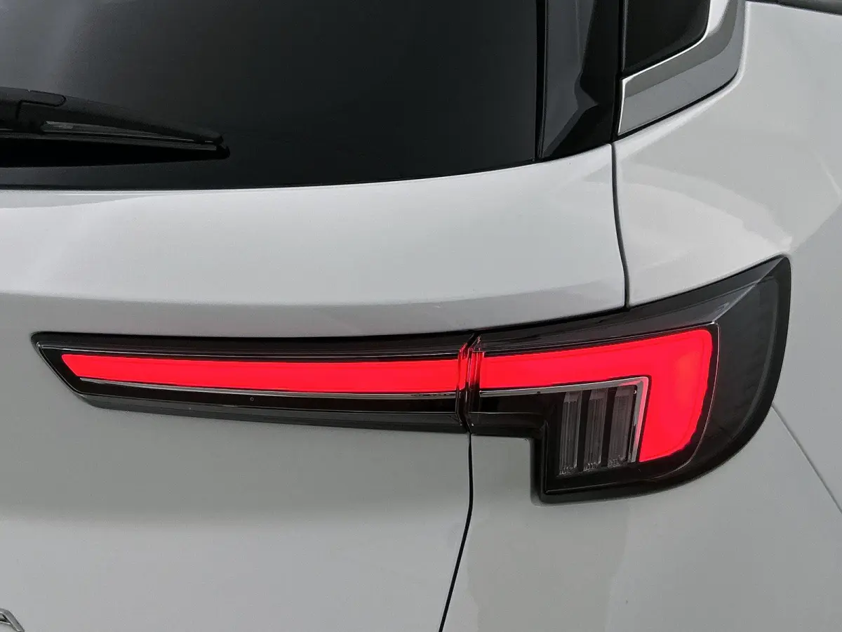 Ultimate 50-kWh 11kw bl. | Stoel-Stuurverwarming | Adaptive cruise control |