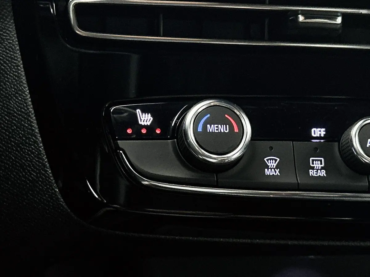 Ultimate 50-kWh 11kw bl. | Stoel-Stuurverwarming | Adaptive cruise control |