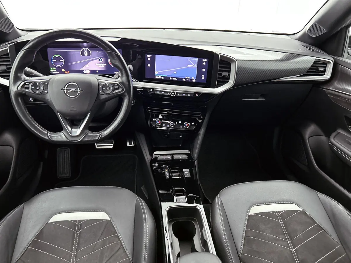 Ultimate 50-kWh 11kw bl. | Stoel-Stuurverwarming | Adaptive cruise control |