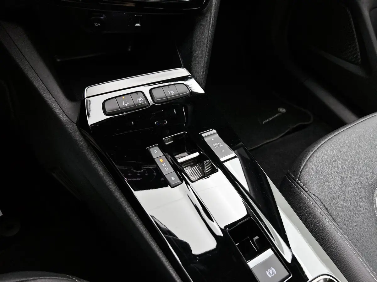 Ultimate 50-kWh 11kw bl. | Stoel-Stuurverwarming | Adaptive cruise control |