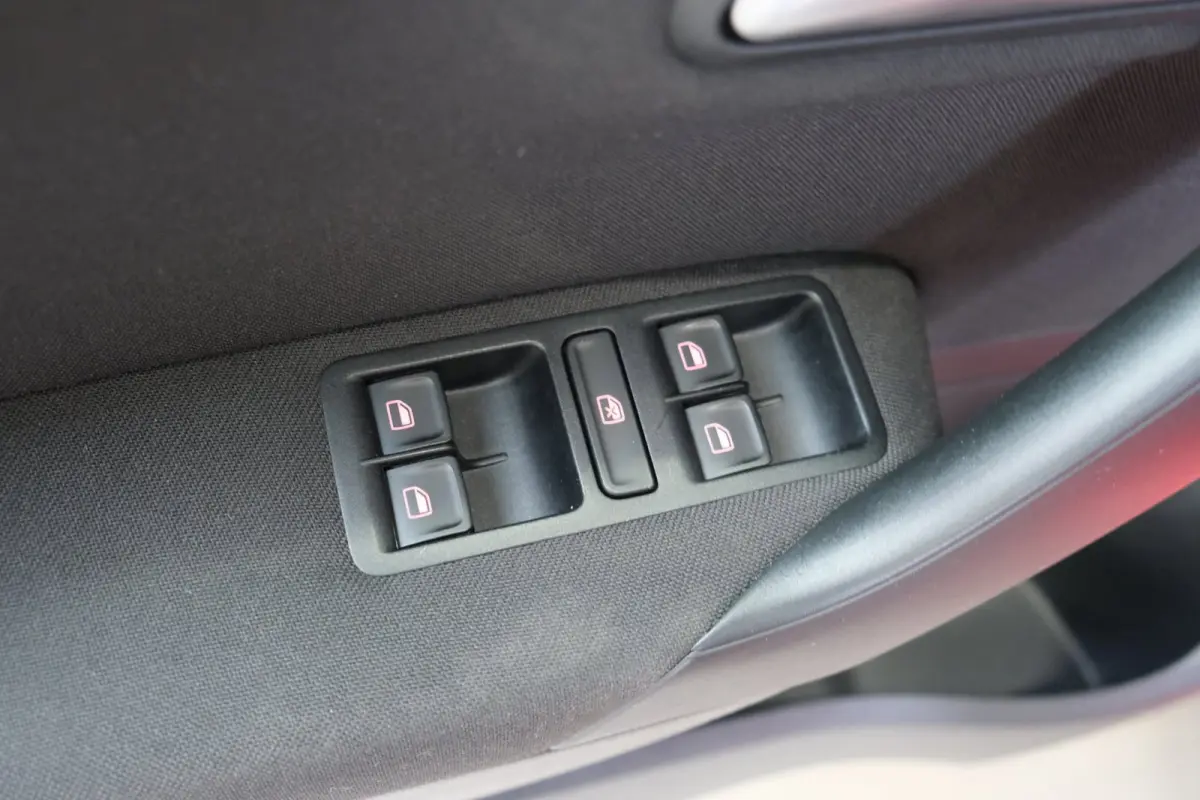 1.2 TSI Highline - Airco, Cruise, PDC, Stoelverwarming.