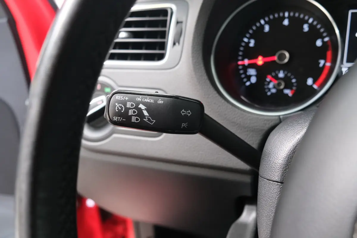 1.2 TSI Highline - Airco, Cruise, PDC, Stoelverwarming.