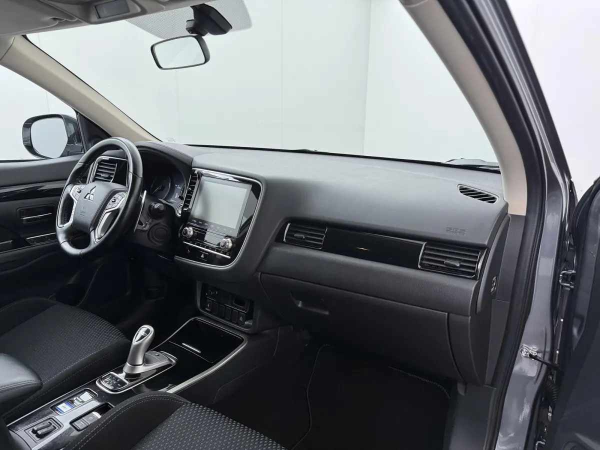 2.4 PHEV Pure Afneembare trekhaak | Stoelverwarming | 4WD