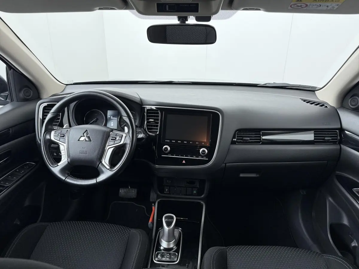 2.4 PHEV Pure Afneembare trekhaak | Stoelverwarming | 4WD