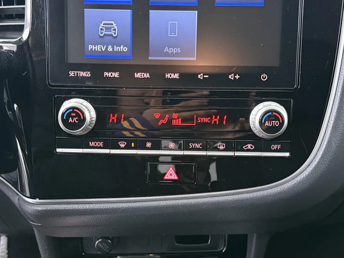 2.4 PHEV Pure Afneembare trekhaak | Stoelverwarming | 4WD