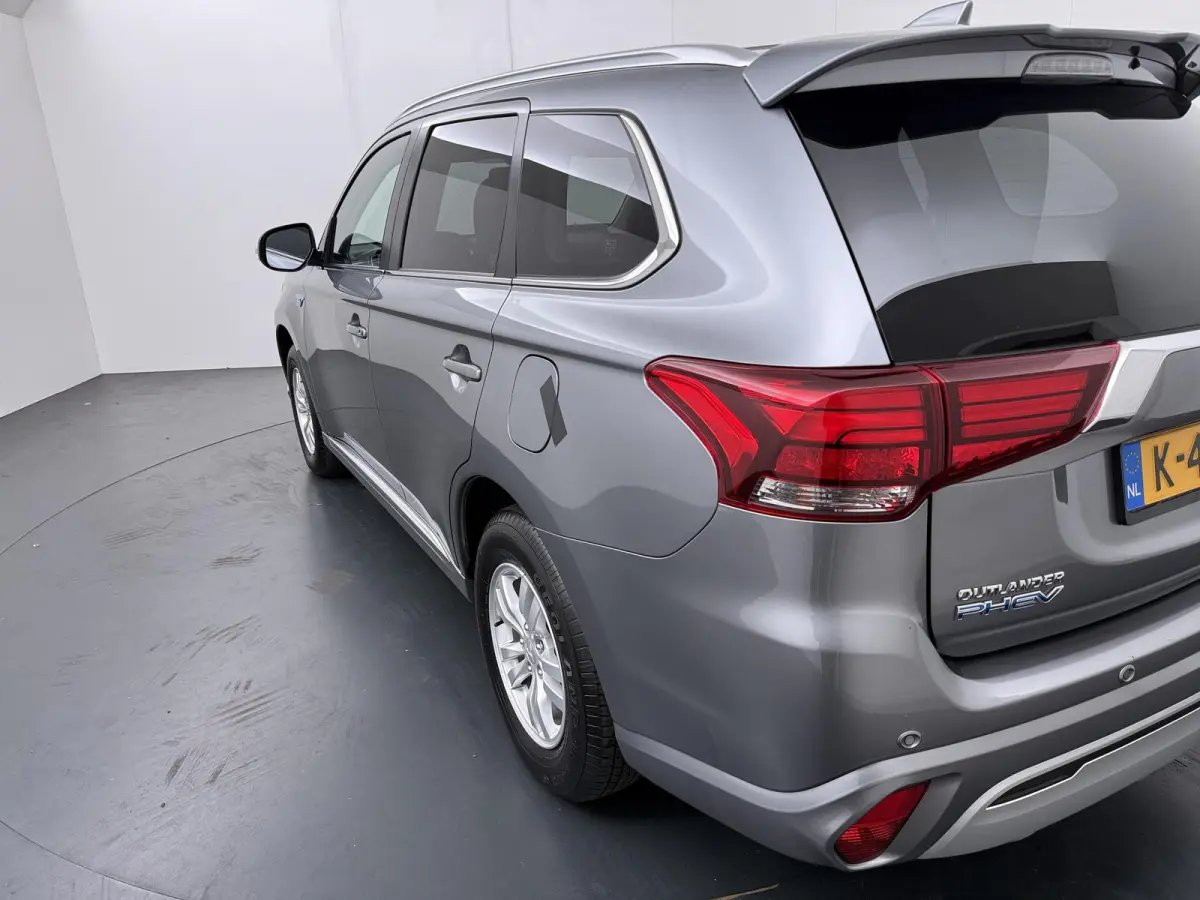 2.4 PHEV Pure Afneembare trekhaak | Stoelverwarming | 4WD