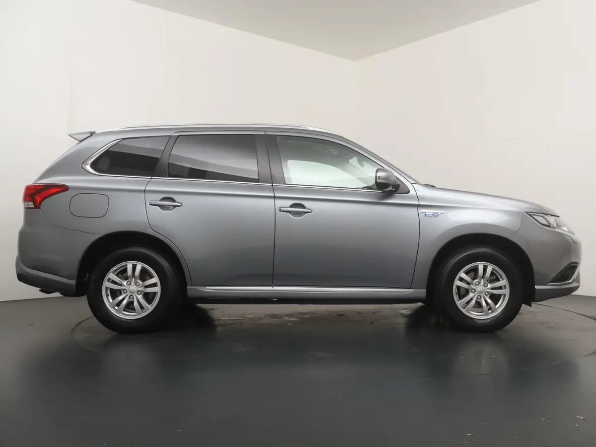 2.4 PHEV Pure Afneembare trekhaak | Stoelverwarming | 4WD