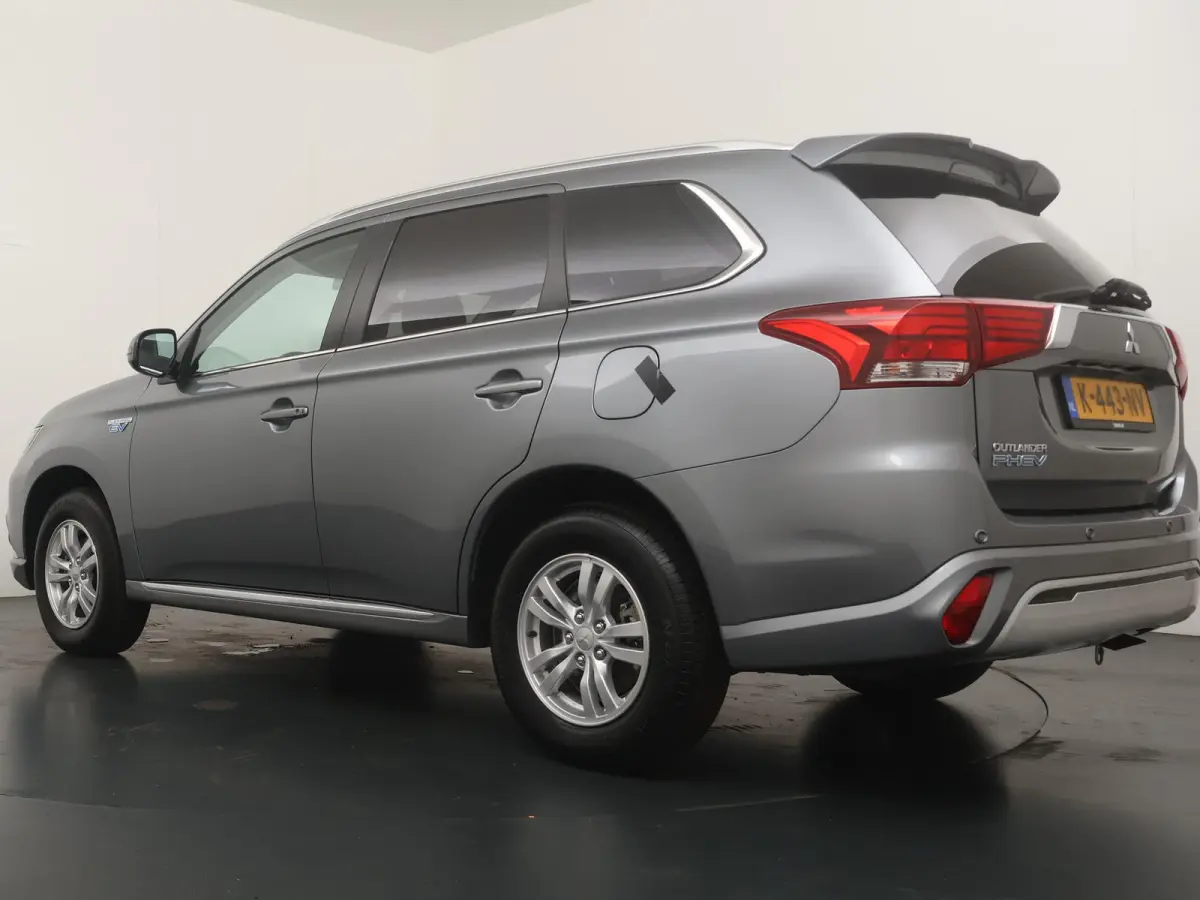2.4 PHEV Pure Afneembare trekhaak | Stoelverwarming | 4WD