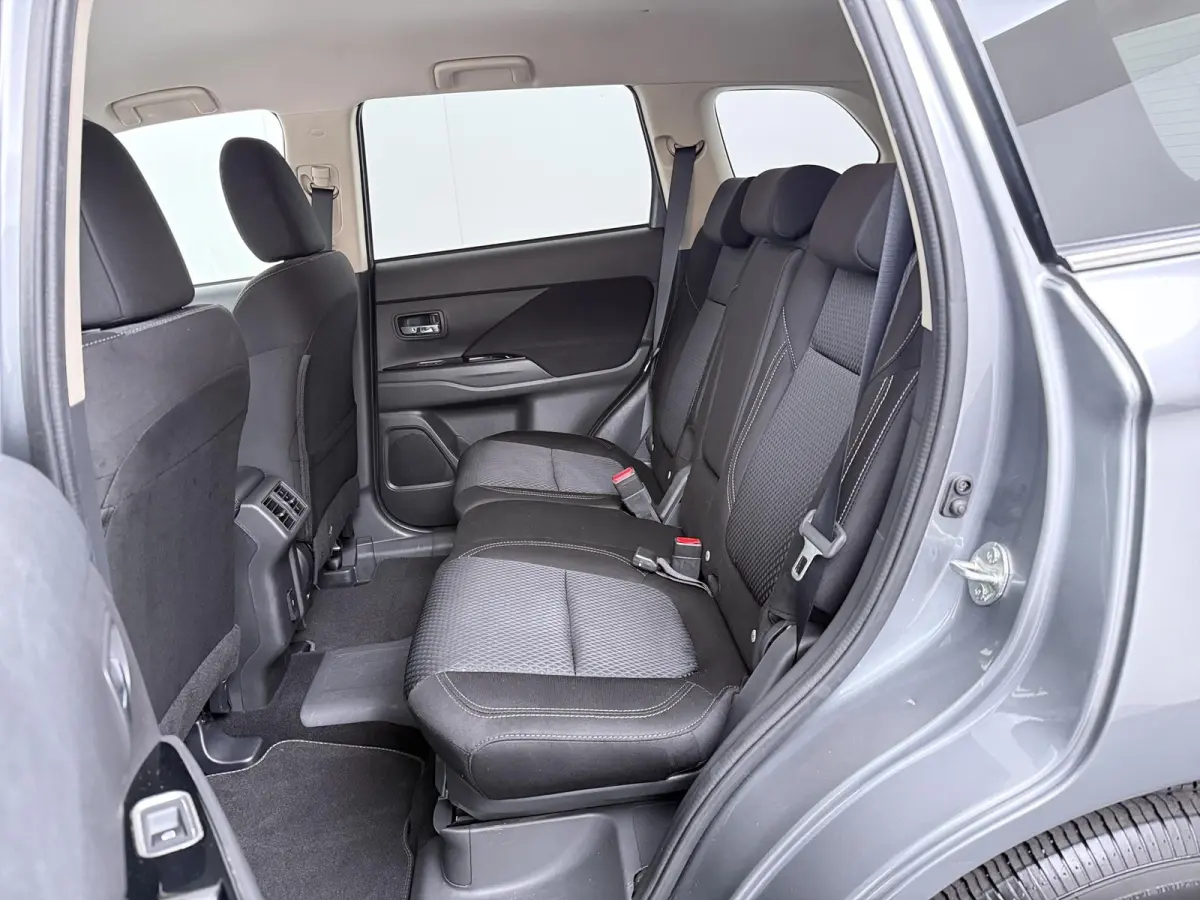 2.4 PHEV Pure Afneembare trekhaak | Stoelverwarming | 4WD
