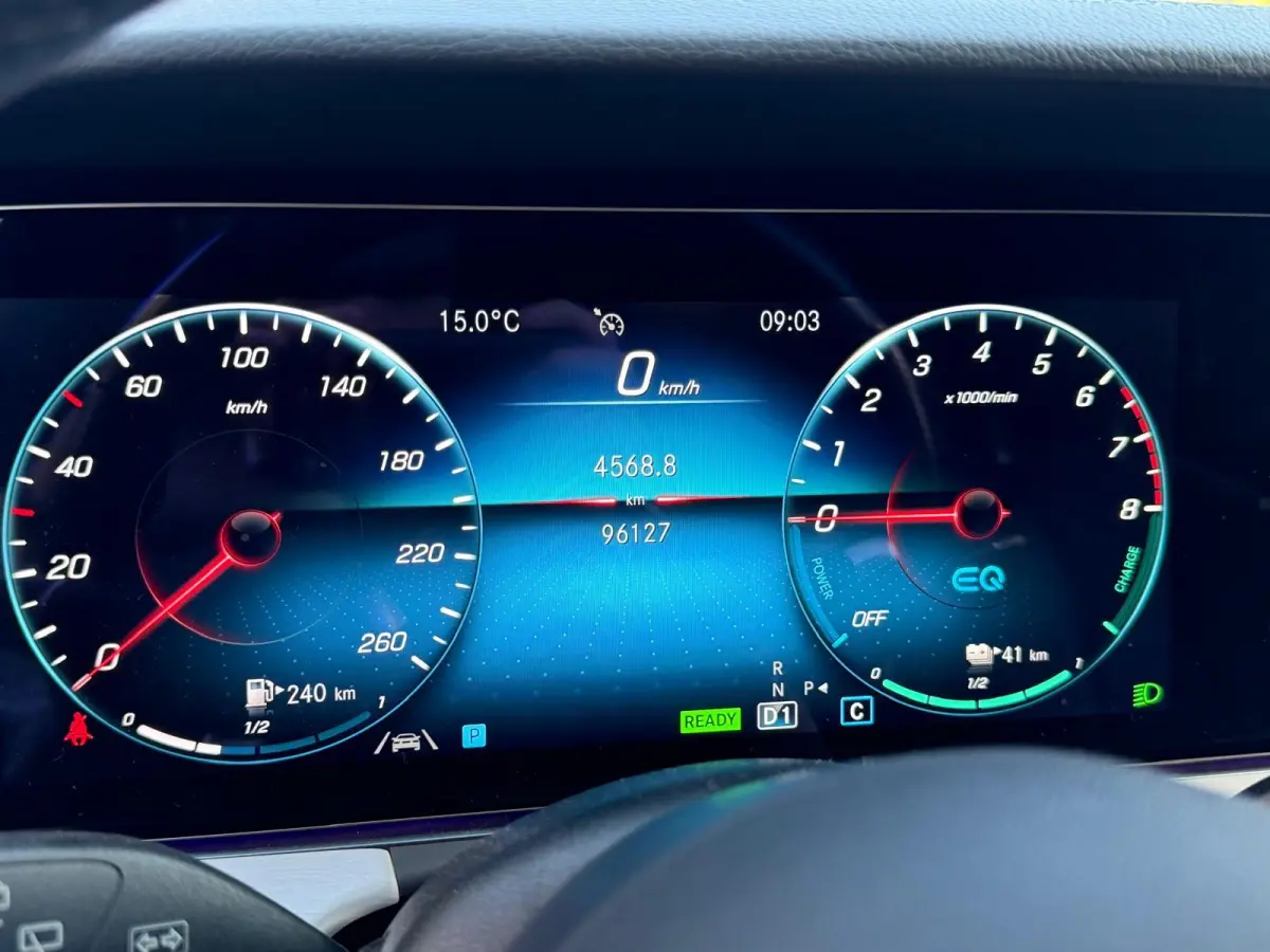 300 e Business Solution AMG MERCEDES GARANTIE T/M 03-2028 | SOH 93% | PANORAMADAK | ELEKTRISCHE TREKHAAK | DEALER ONDERHOUDEN | APPLE CARPLAY/ANDROID AUTO | BURMESTER AUDIO | 360° CAMERA |
