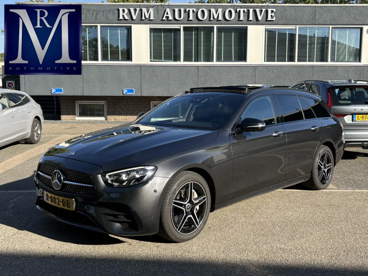 300 e Business Solution AMG MERCEDES GARANTIE T/M 03-2028 | SOH 93% | PANORAMADAK | ELEKTRISCHE TREKHAAK | DEALER ONDERHOUDEN | APPLE CARPLAY/ANDROID AUTO | BURMESTER AUDIO | 360° CAMERA |