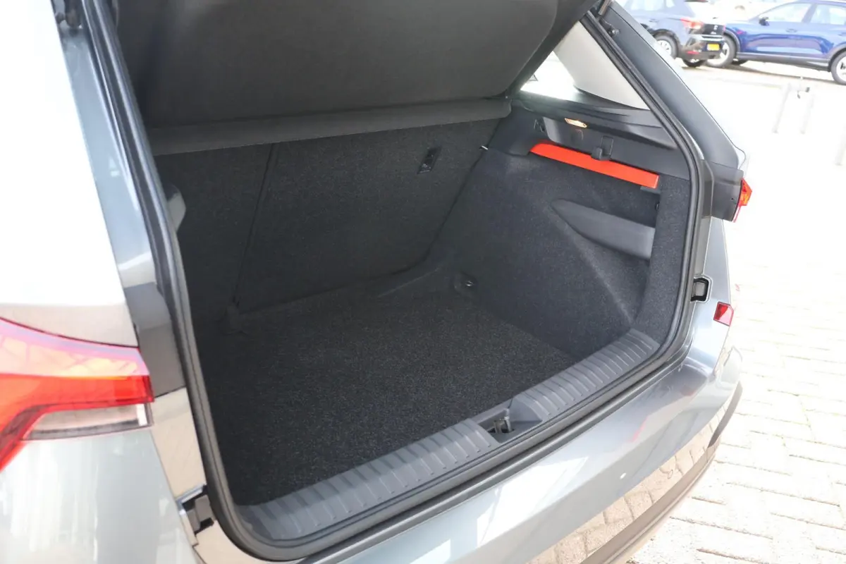 1.0 TSI 115pk Selection | PDC | Cruise Control | Carplay | Clima | LED Verlichting