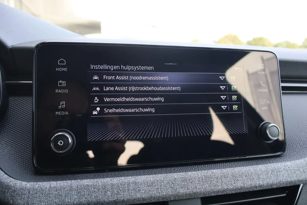 1.0 TSI 115pk Selection | PDC | Cruise Control | Carplay | Clima | LED Verlichting