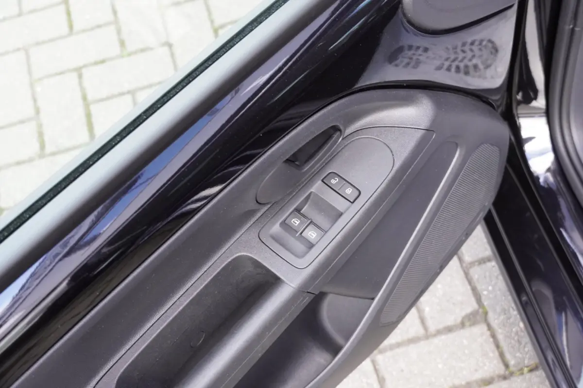 EV Ambition 61 kW NAP 5-deurs/Stoelverw.
