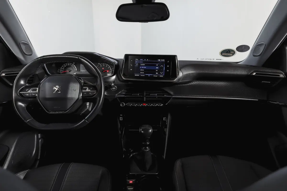 1.2 PureTech 100 PK Allure | Cruise | PDC | Camera | Carplay/Android | ECC | LM 17" |