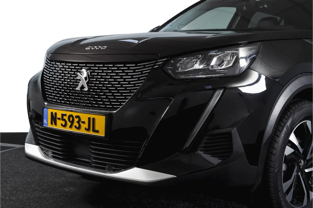 1.2 PureTech 100 PK Allure | Cruise | PDC | Camera | Carplay/Android | ECC | LM 17" |