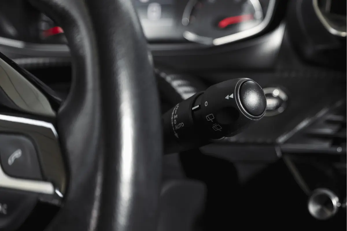 1.2 PureTech 100 PK Allure | Cruise | PDC | Camera | Carplay/Android | ECC | LM 17" |