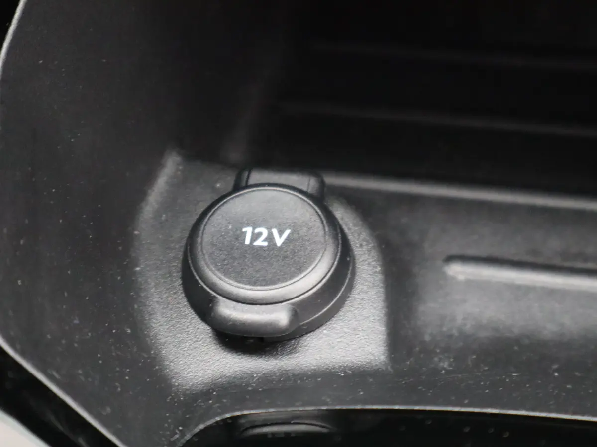 1.2 PureTech GT Pack | Automaat | Carplay | Camera | Clima | Keyless | Stoelverwarming | Alcantara |