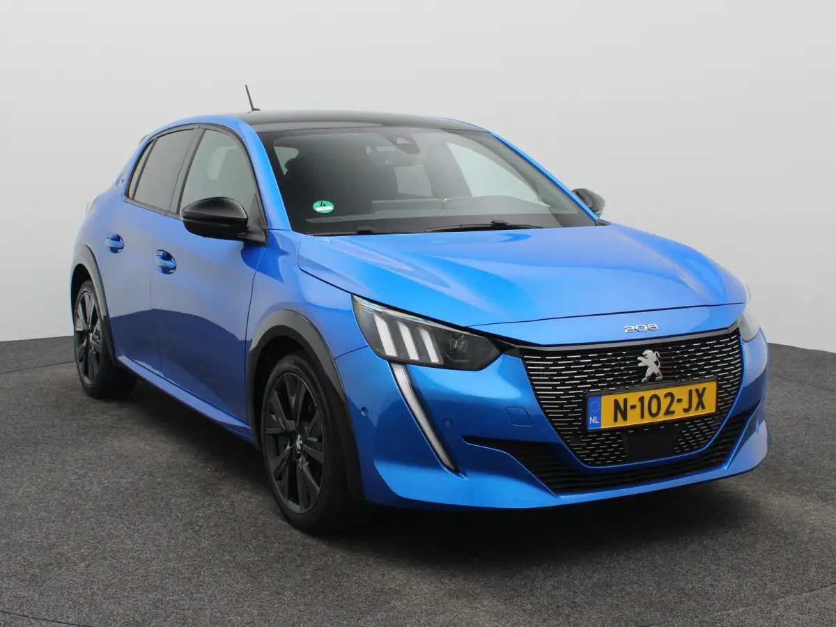 1.2 PureTech GT Pack | Automaat | Carplay | Camera | Clima | Keyless | Stoelverwarming | Alcantara |