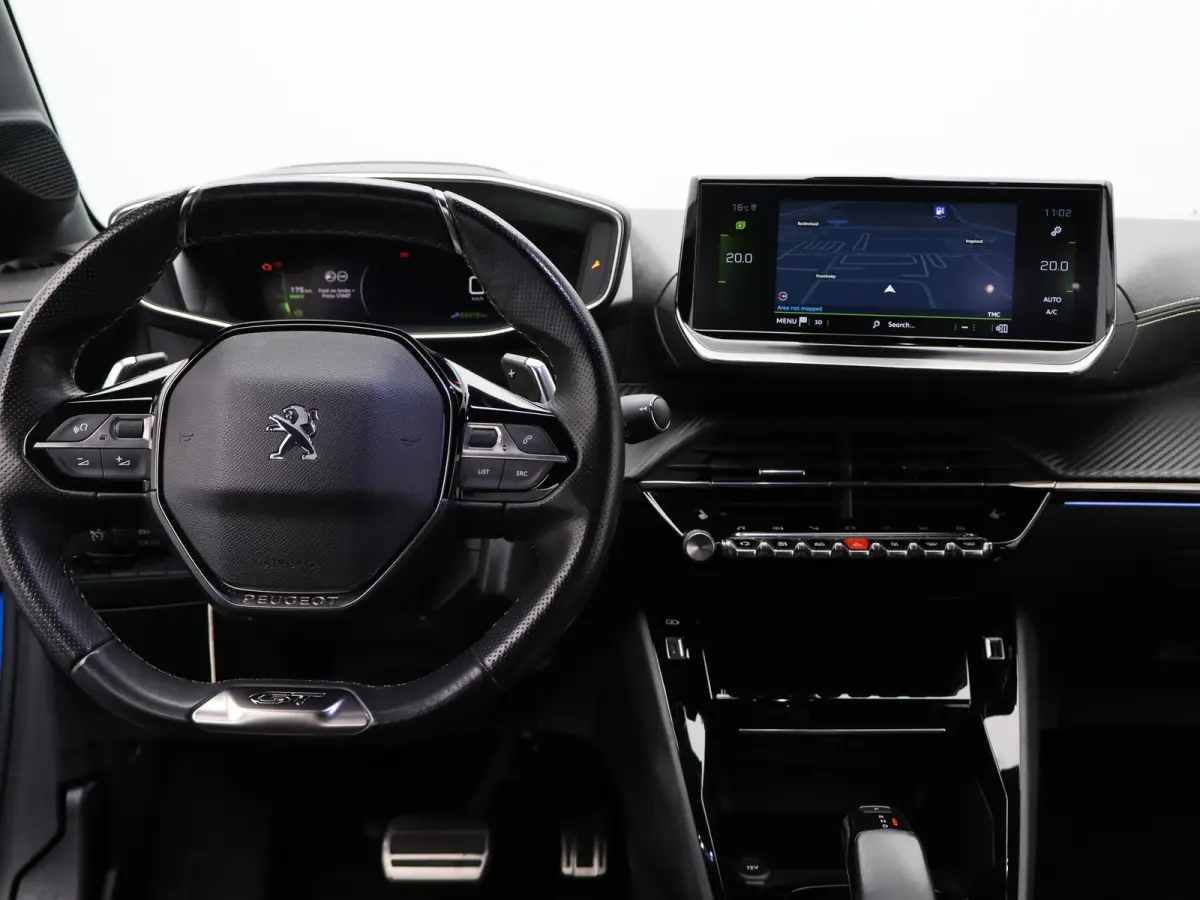 1.2 PureTech GT Pack | Automaat | Carplay | Camera | Clima | Keyless | Stoelverwarming | Alcantara |