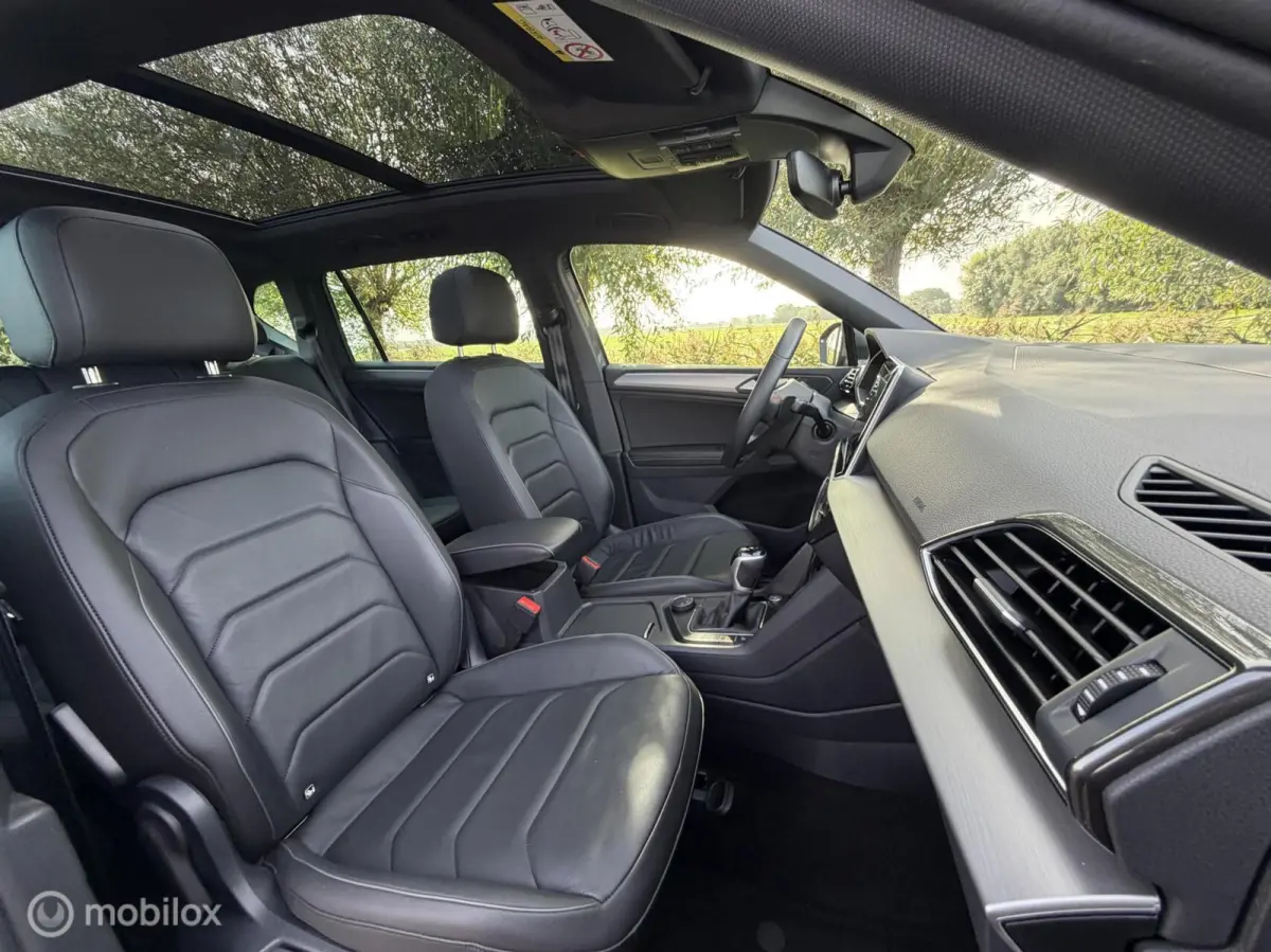 1.4 TSI e-Hybrid FR Panorama Trekhaak Leder
