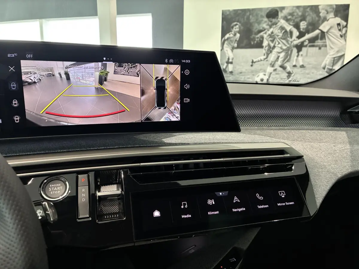 GT Exclusive 210 73 kWh Volledig leder interieur l Pano dak l Stoelverwarming en koeling l Elektrische stoelen