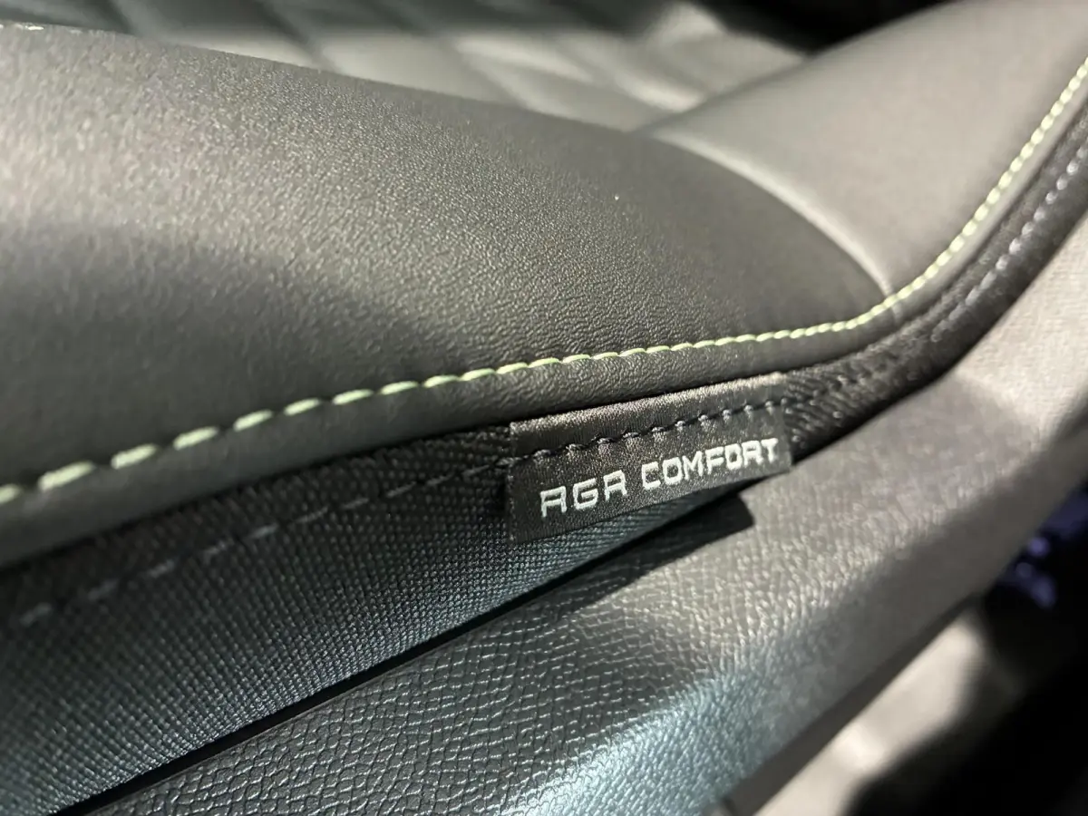 GT Exclusive 210 73 kWh Volledig leder interieur l Pano dak l Stoelverwarming en koeling l Elektrische stoelen