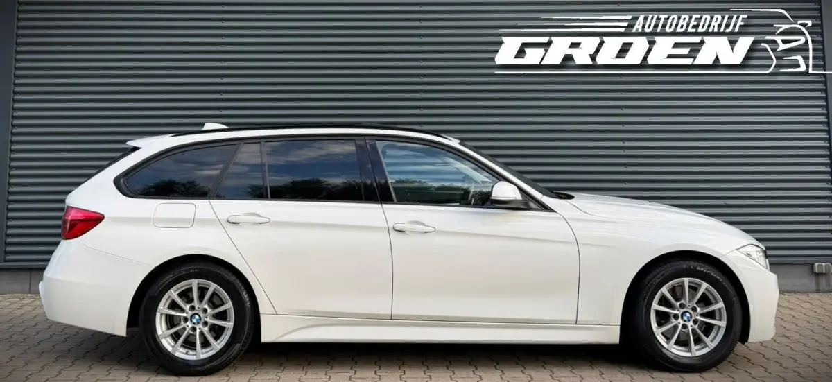 320d High Executive LED|PANO|CAM|TREKHA