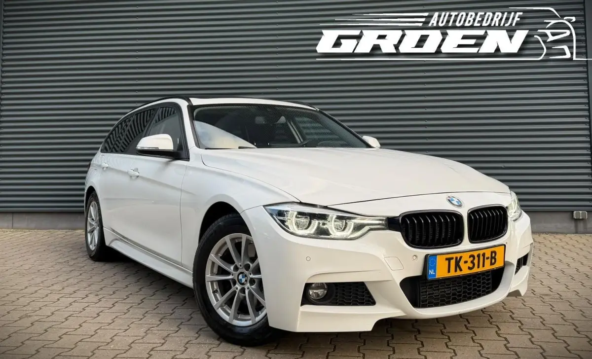 320d High Executive LED|PANO|CAM|TREKHA