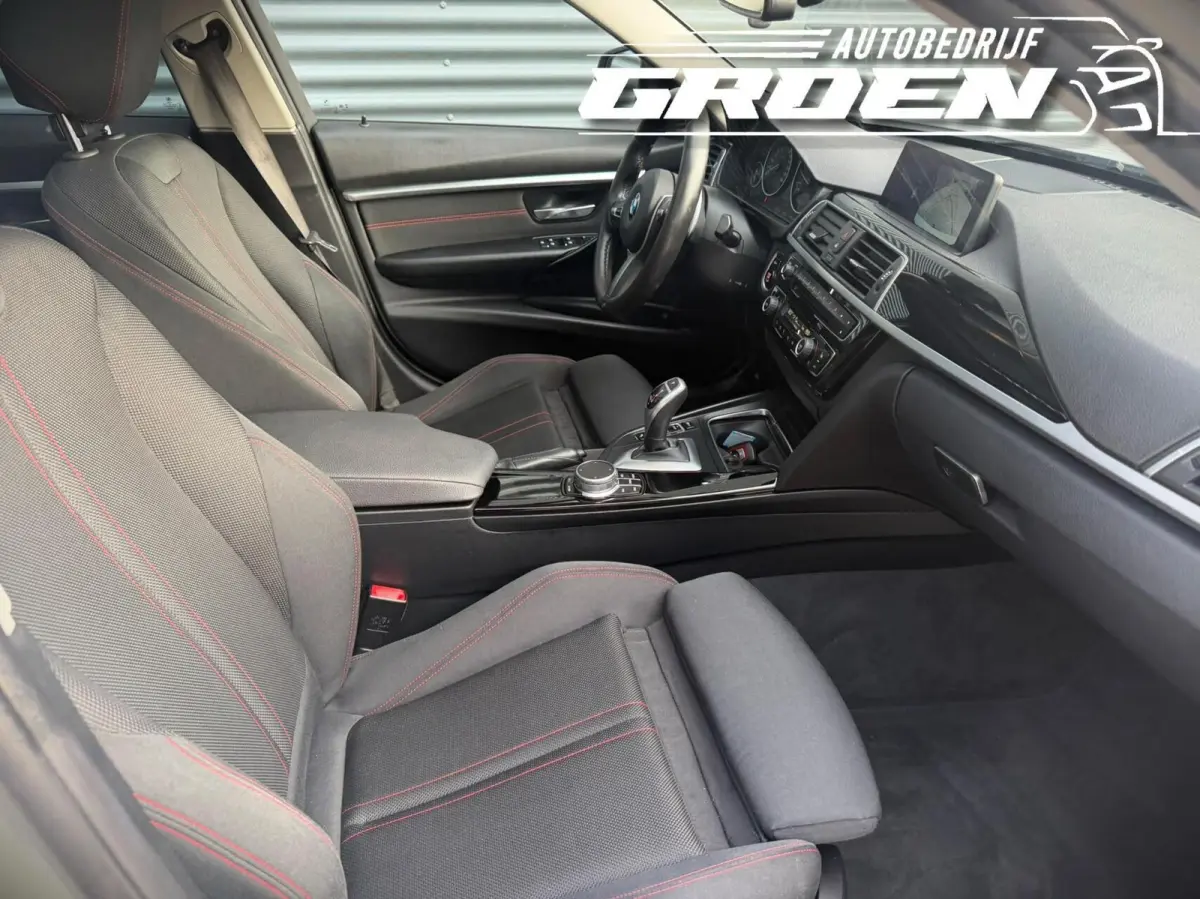 320d High Executive LED|PANO|CAM|TREKHA