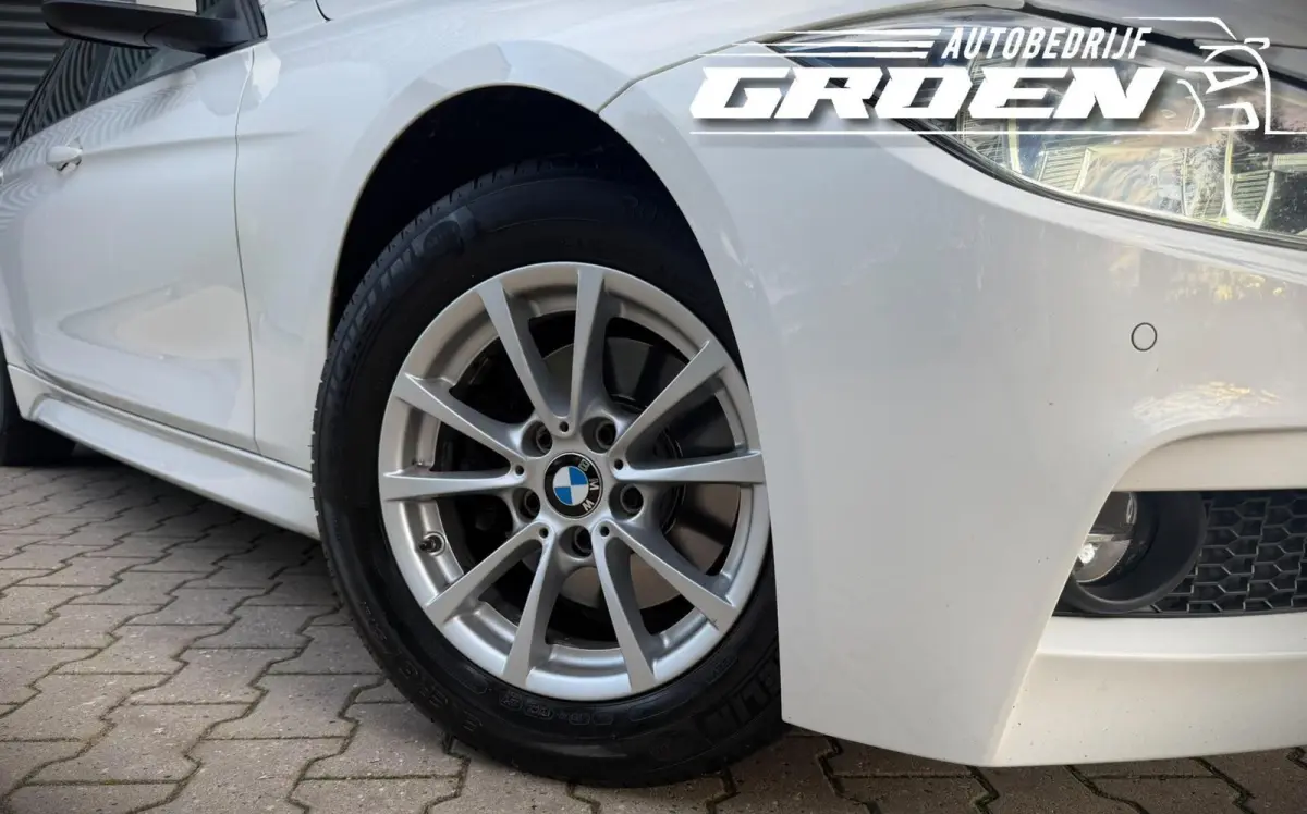 320d High Executive LED|PANO|CAM|TREKHA