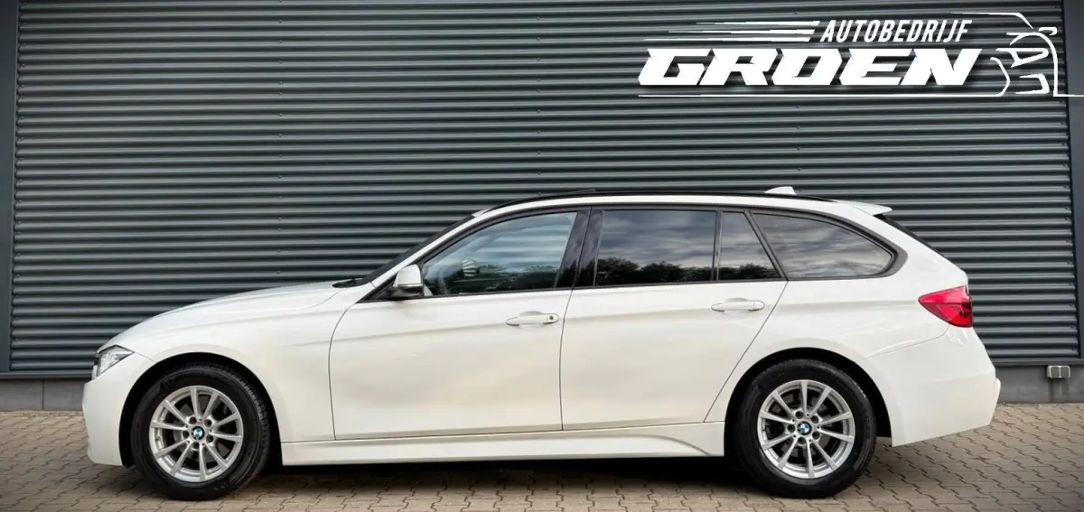 320d High Executive LED|PANO|CAM|TREKHA