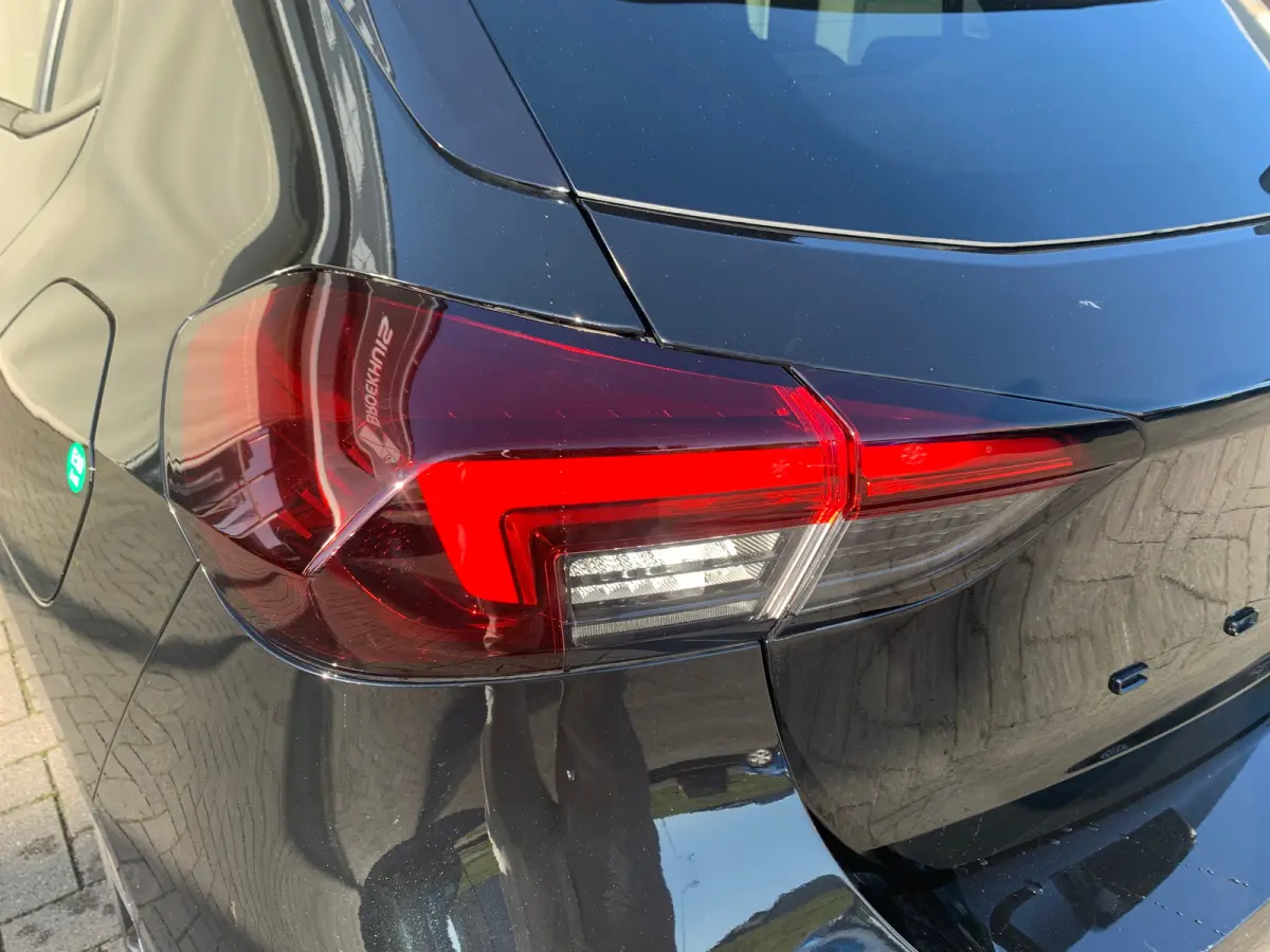 1.2 Turbo Hybrid GS Airco | Alcantara | Camera | Cruise Adaptief | DAB | Keyless | LED | LMV 16" | Navi | Stoelmassage | Stoel/Stuurverwarming |