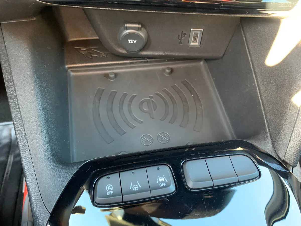 1.2 Turbo Hybrid GS Airco | Alcantara | Camera | Cruise Adaptief | DAB | Keyless | LED | LMV 16" | Navi | Stoelmassage | Stoel/Stuurverwarming |