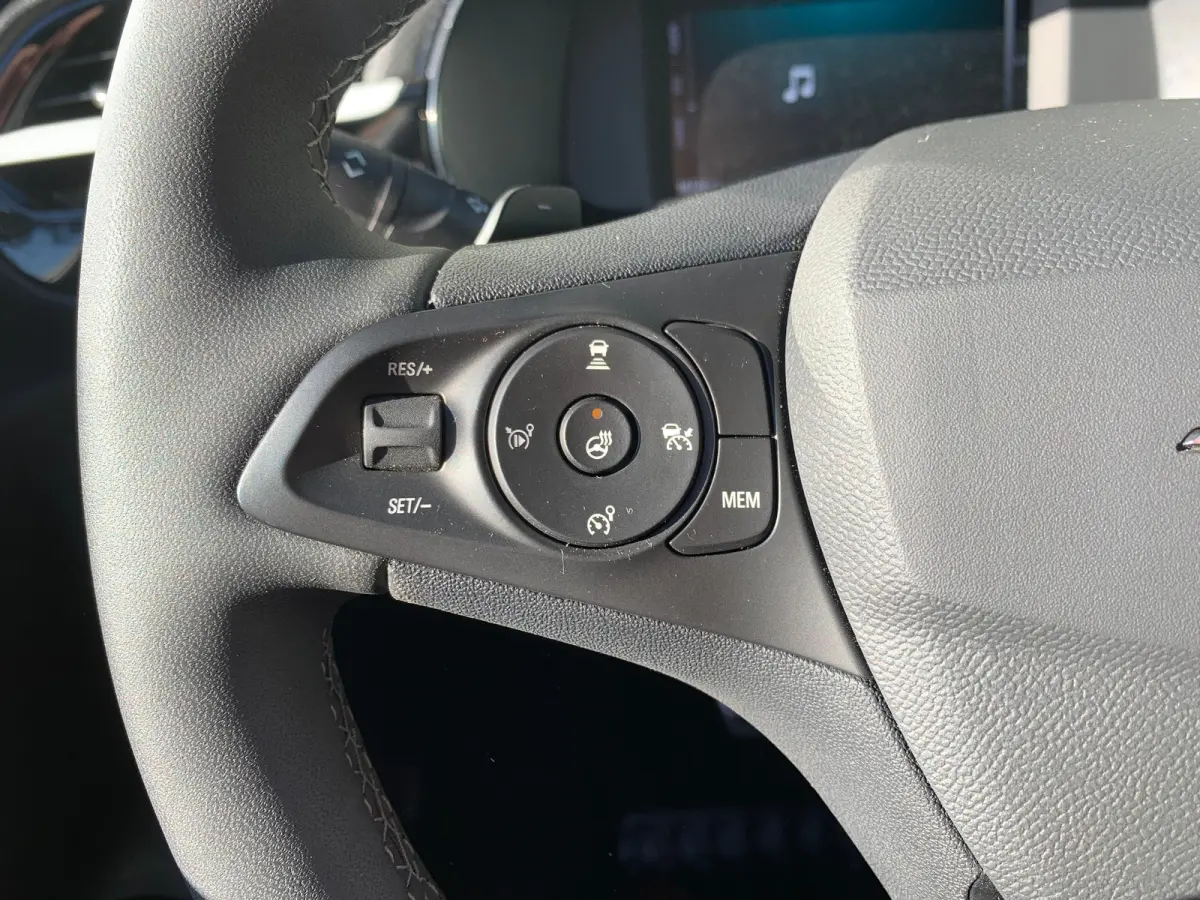 1.2 Turbo Hybrid GS Airco | Alcantara | Camera | Cruise Adaptief | DAB | Keyless | LED | LMV 16" | Navi | Stoelmassage | Stoel/Stuurverwarming |