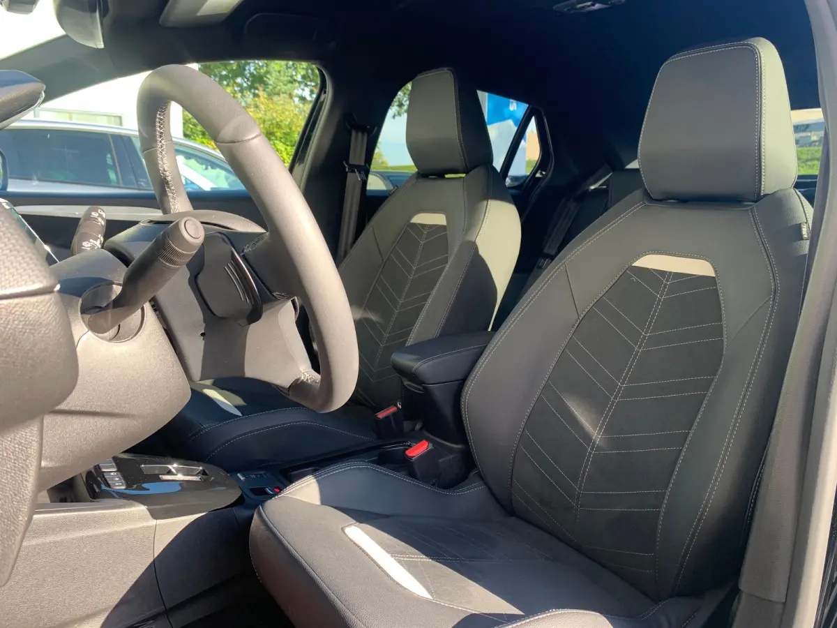 1.2 Turbo Hybrid GS Airco | Alcantara | Camera | Cruise Adaptief | DAB | Keyless | LED | LMV 16" | Navi | Stoelmassage | Stoel/Stuurverwarming |